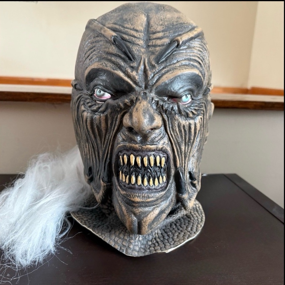 Jeepers Creepers Mask